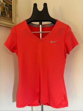 Nike Pro Shirt Womens Large Neon Orange V Neck Athleisure Activewear Golf Gym